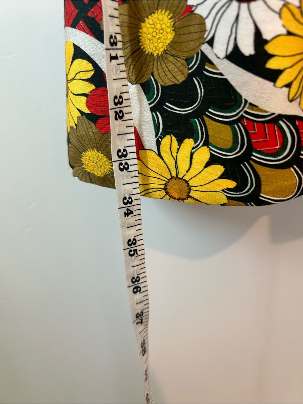 Alice + Olivia Kirby Ruffle Dress in the Floral Melody Size 0 - Picture 12 of 12
